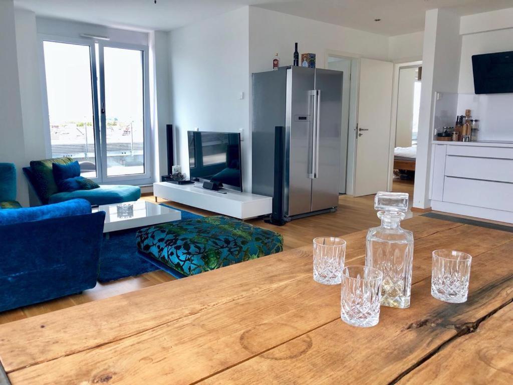 Apartment Exclusive Penthouse With Rooftop In The City
